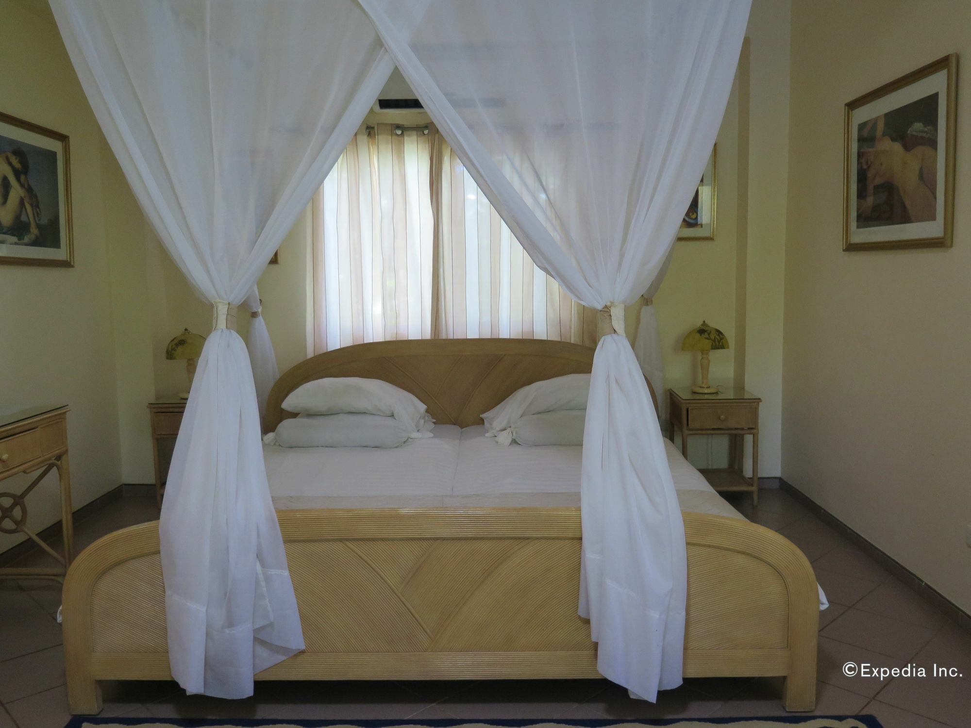 Sun Apartelle Panglao Esterno foto